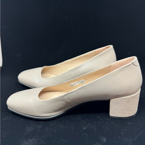 Ecco Women's Taupe Block Heel Shoes - Picture 6 of 9